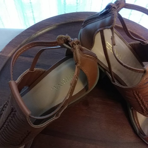 Open Toe Sandals - Picture 3 of 6